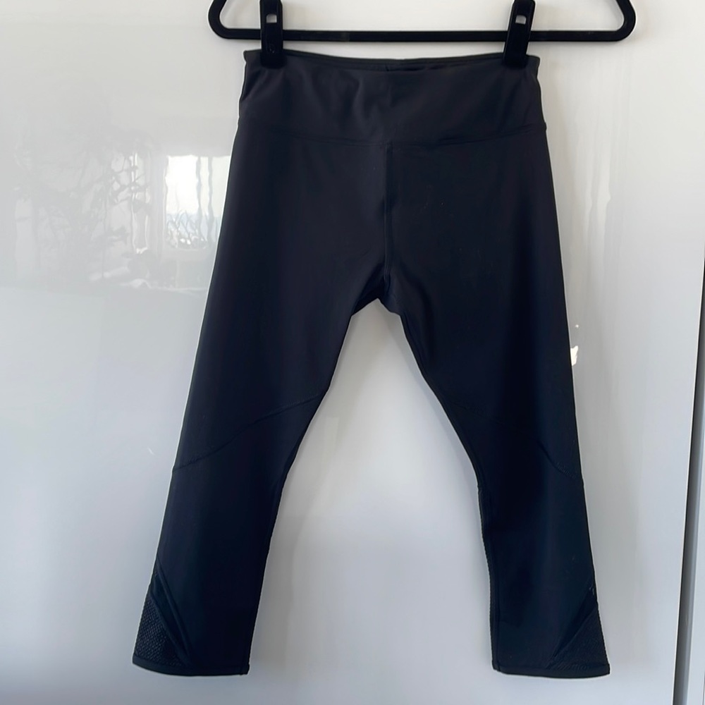 Black Lorna Jane tights, 19” inseam